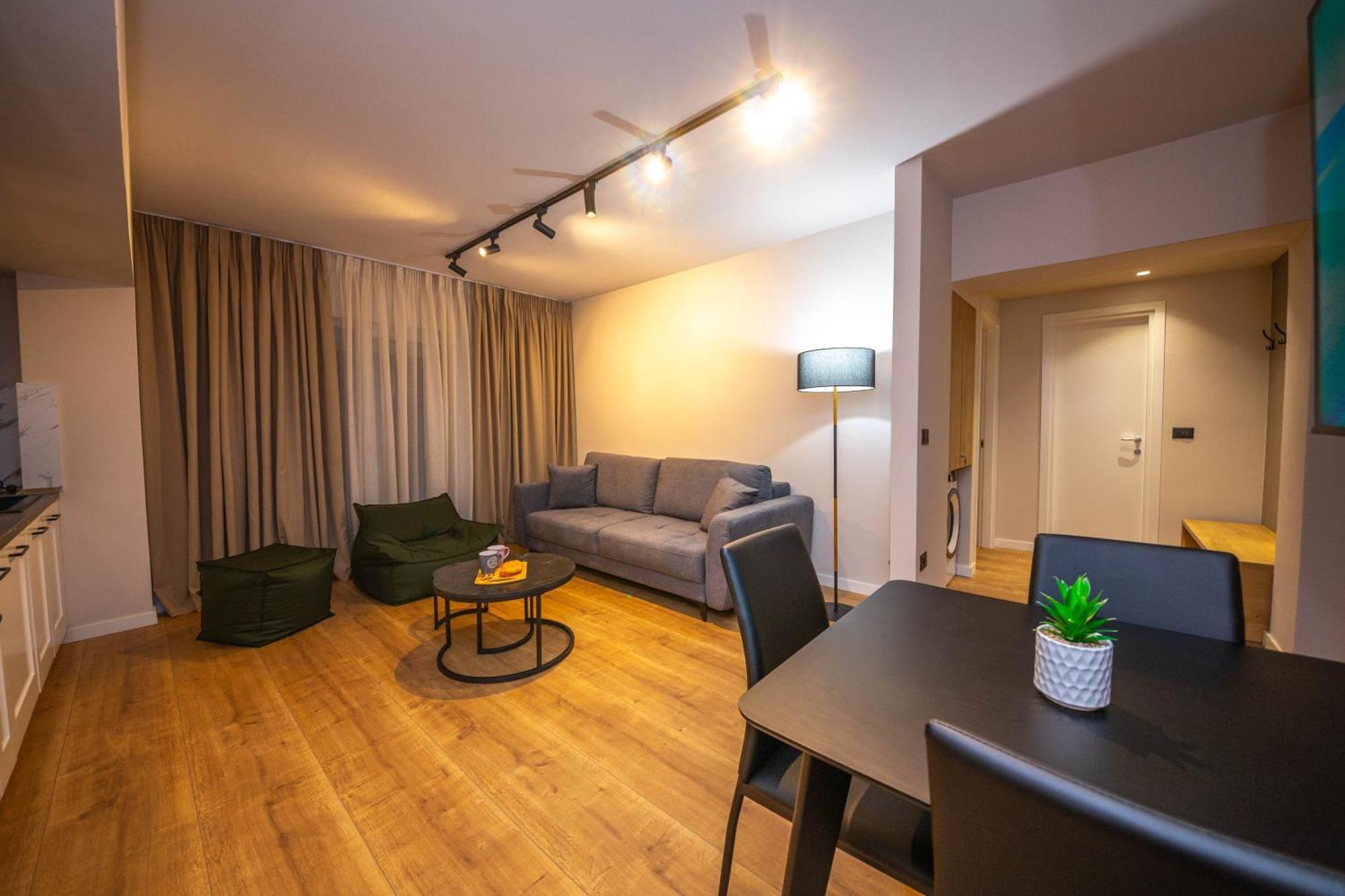 Blloku Unique Apartments 2 Tirana Bagian luar foto
