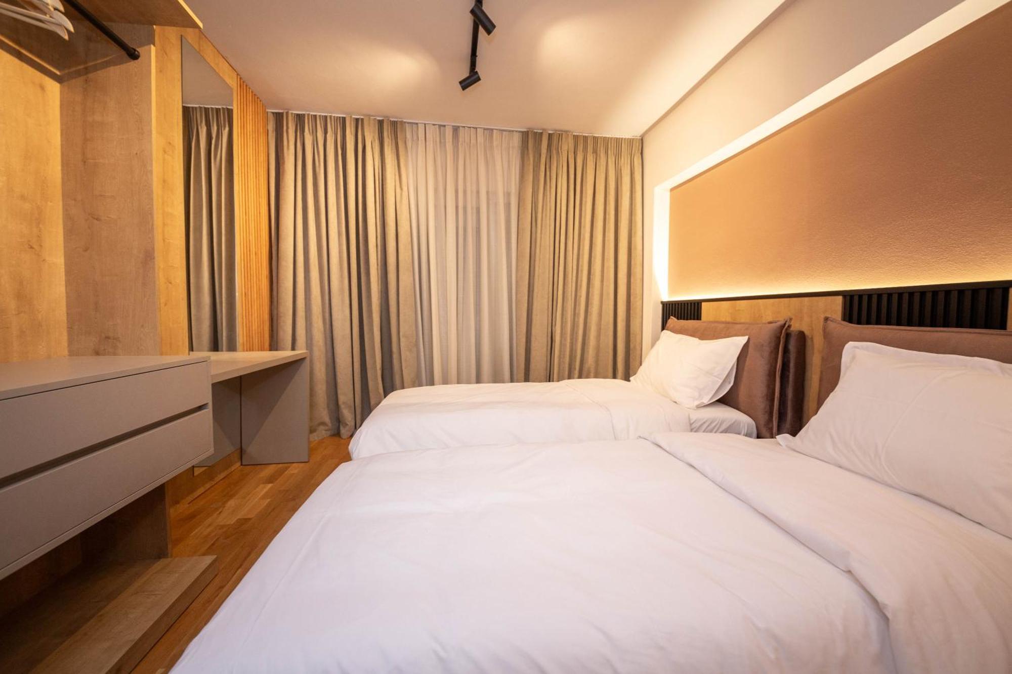 Blloku Unique Apartments 2 Tirana Bagian luar foto