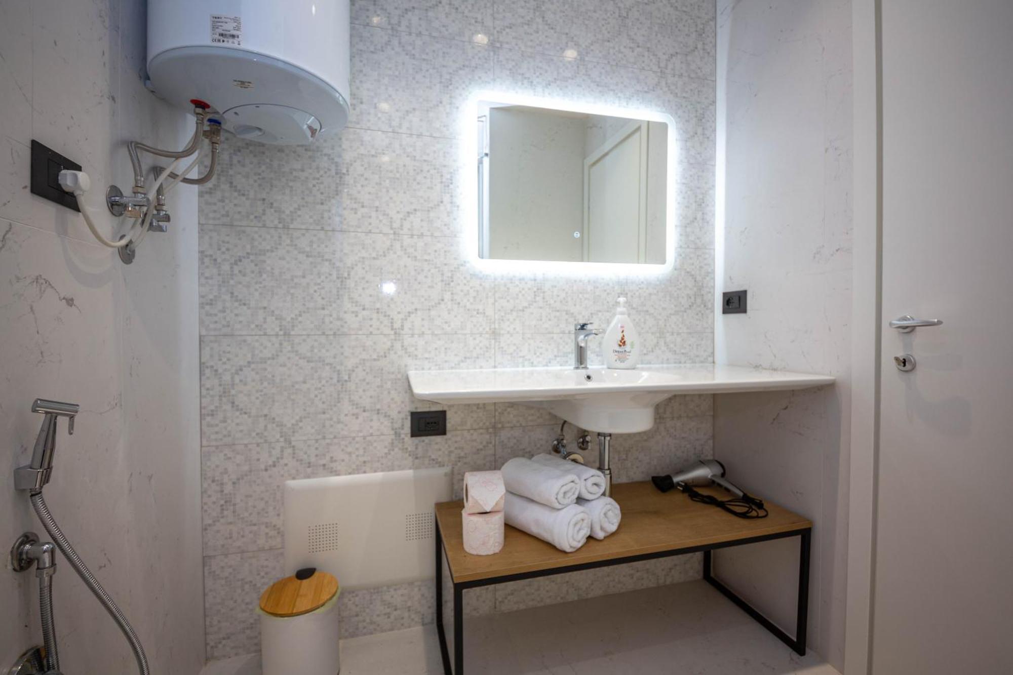 Blloku Unique Apartments 2 Tirana Ruang foto